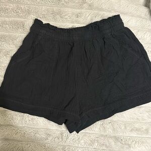 Aerie ladies black shorts, size medium